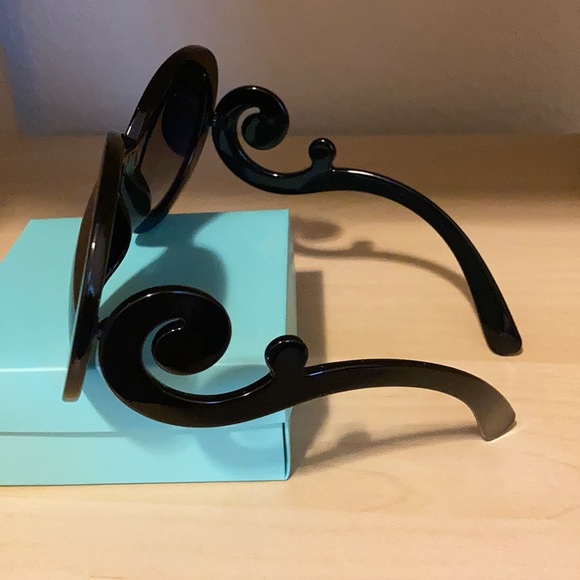 Sunglasses - Picture 2 of 2